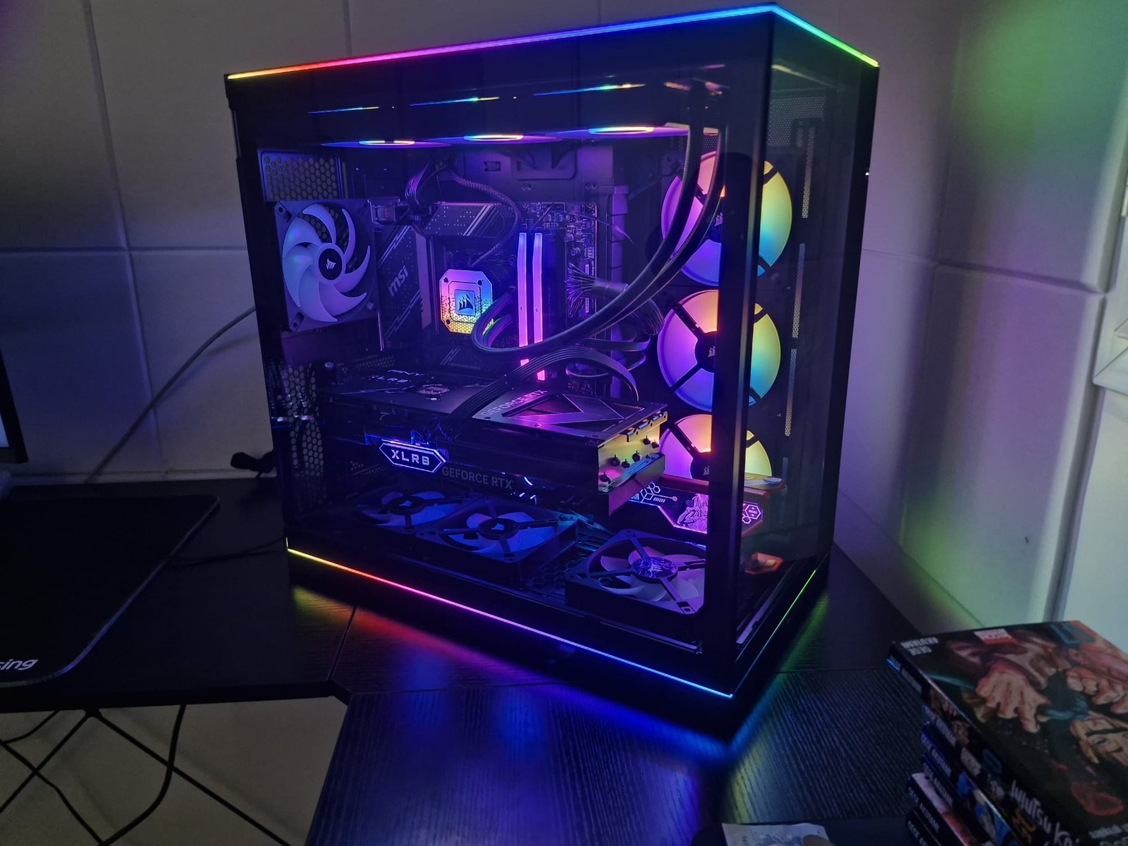 Tour gaming — montage final, éclairage RGB