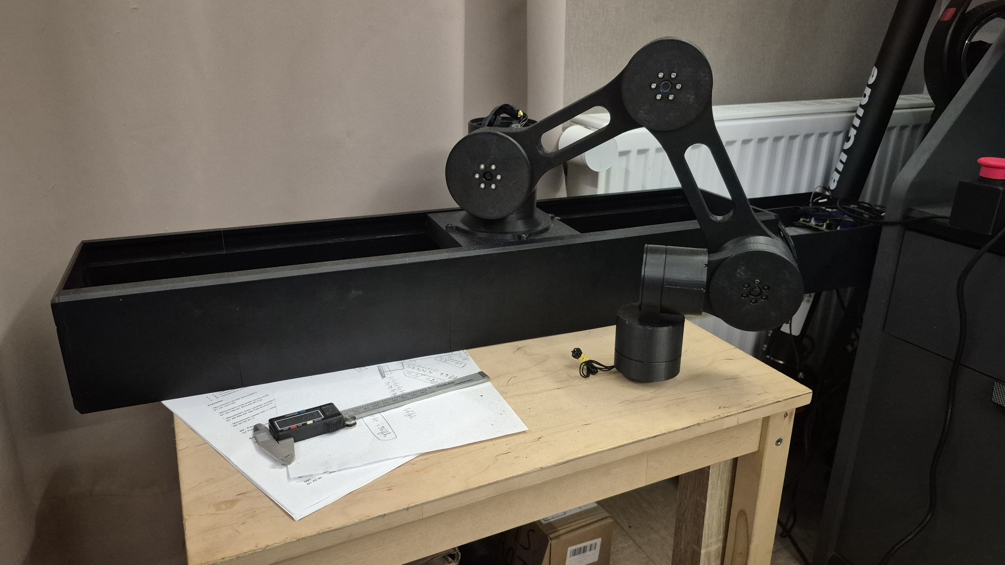 Bras robot 6/7 axes — vue globale